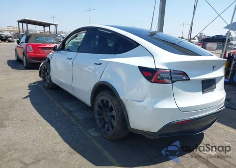 2021 Tesla Model Y Long Range Dual Motor All-Wheel Drive from USA, damaged, VIN 5YJYGAEEXMF158832